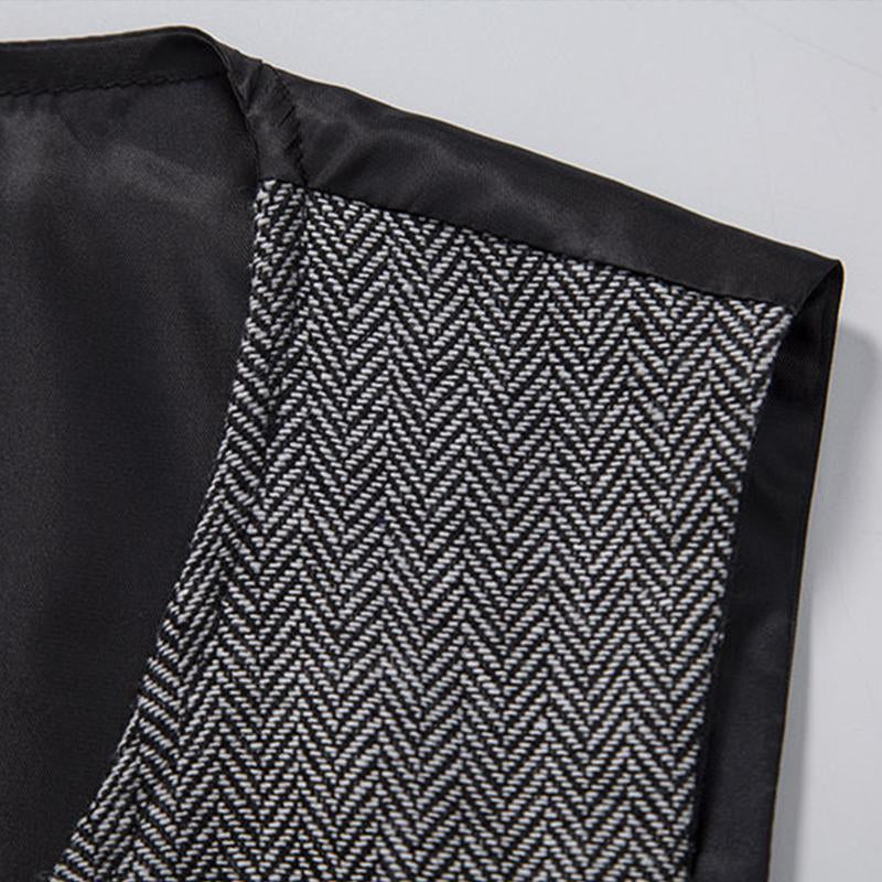 Mens Vintage V-Neck Single Breasted Patch Pocket Suit Vest (Shirt and Tie Excluded) 02085676M