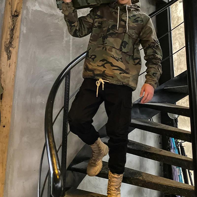 Mens Outdoor Multi-Pocket Camo Pullover Hoodie 08280113X