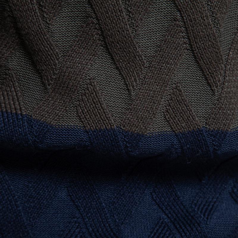 Mens Round Neck Color Contrast Stripe Knit Sweater 61073264X