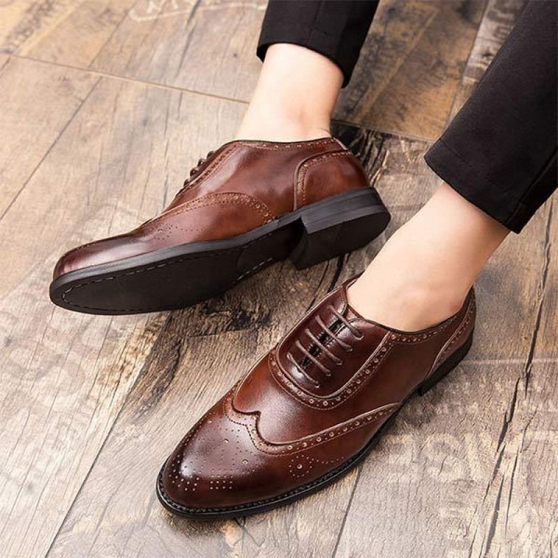 MENS BROGUE CARVED LEATHER SHOES 62932875