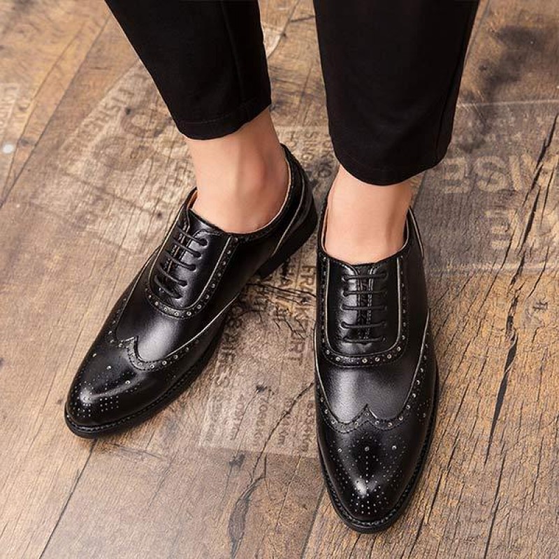 MENS BROGUE CARVED LEATHER SHOES 62932875